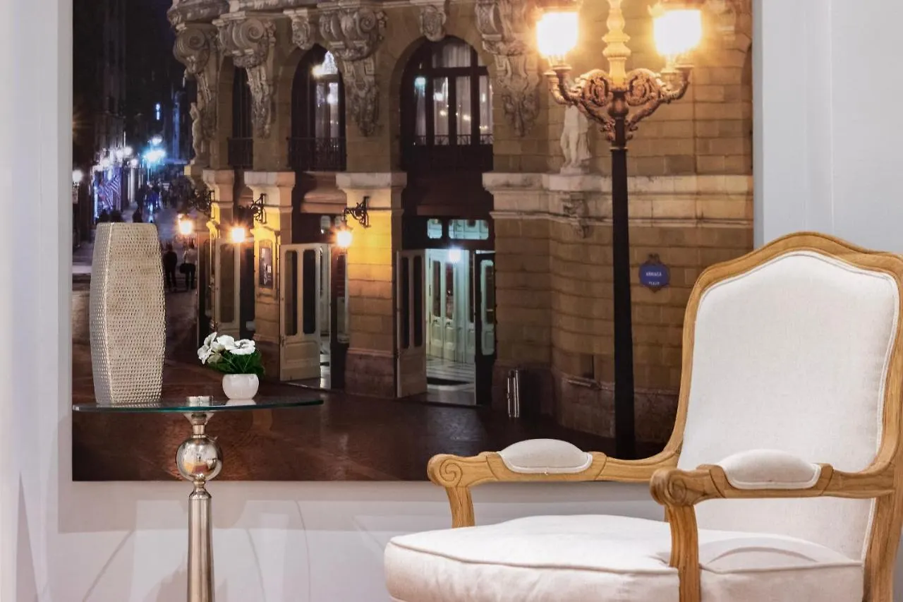 Amplio Y Elegante En Casco Viejo Con Parking Appartement Bilbao Spanje